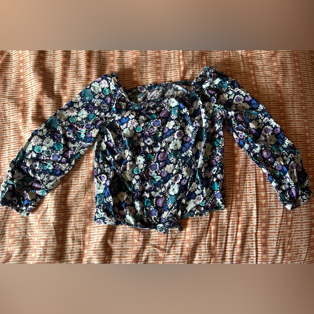 SO Wide Neck Floral Girl’s Top - Size S (7)